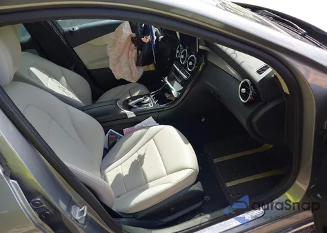 2016 Mercedes-Benz C 300 Luxury/Sport из США, поврежденный, VIN 55SWF4JB5GU115879